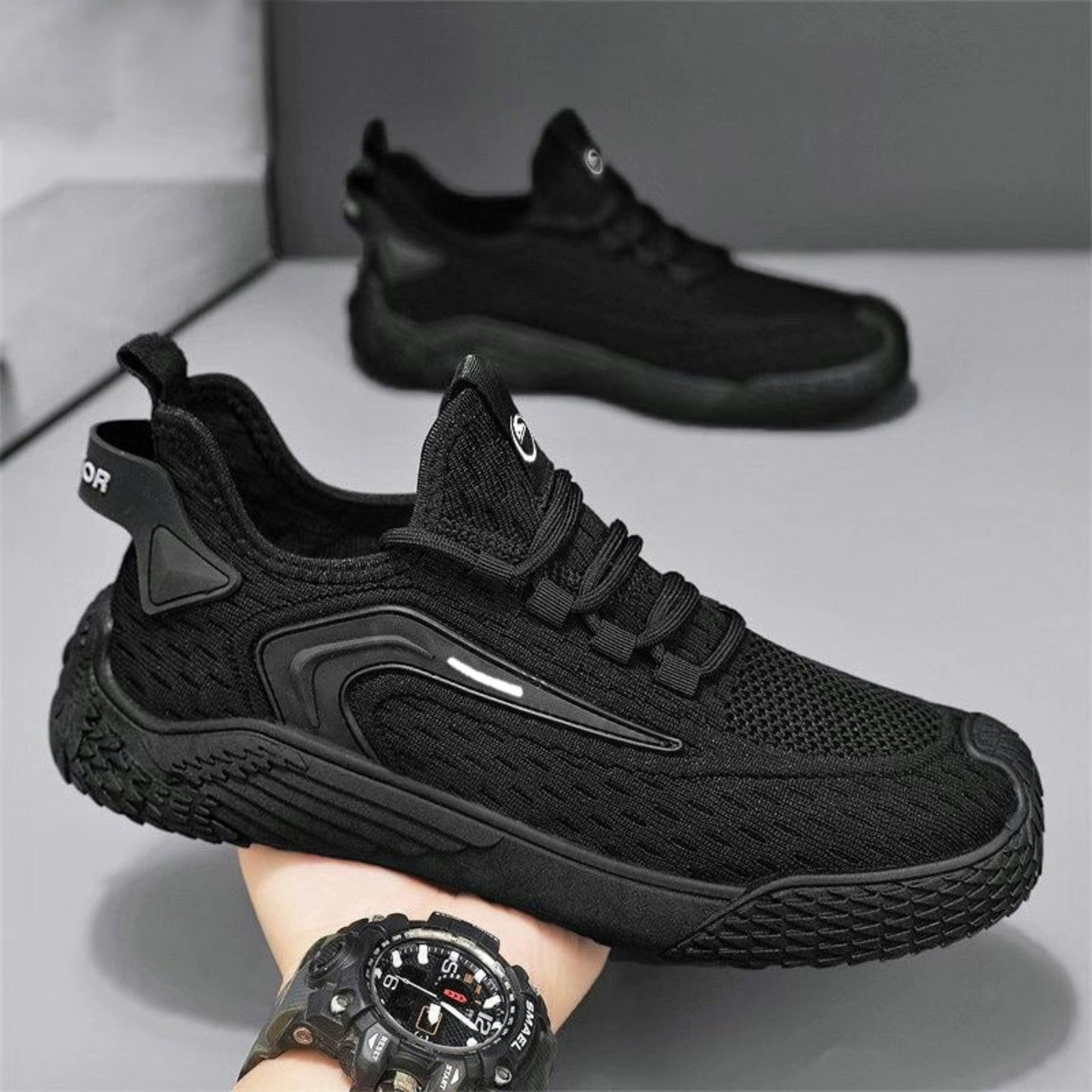 Men's Lightweight Mesh Sports Sneakers – Casual Lace-Up Shoes