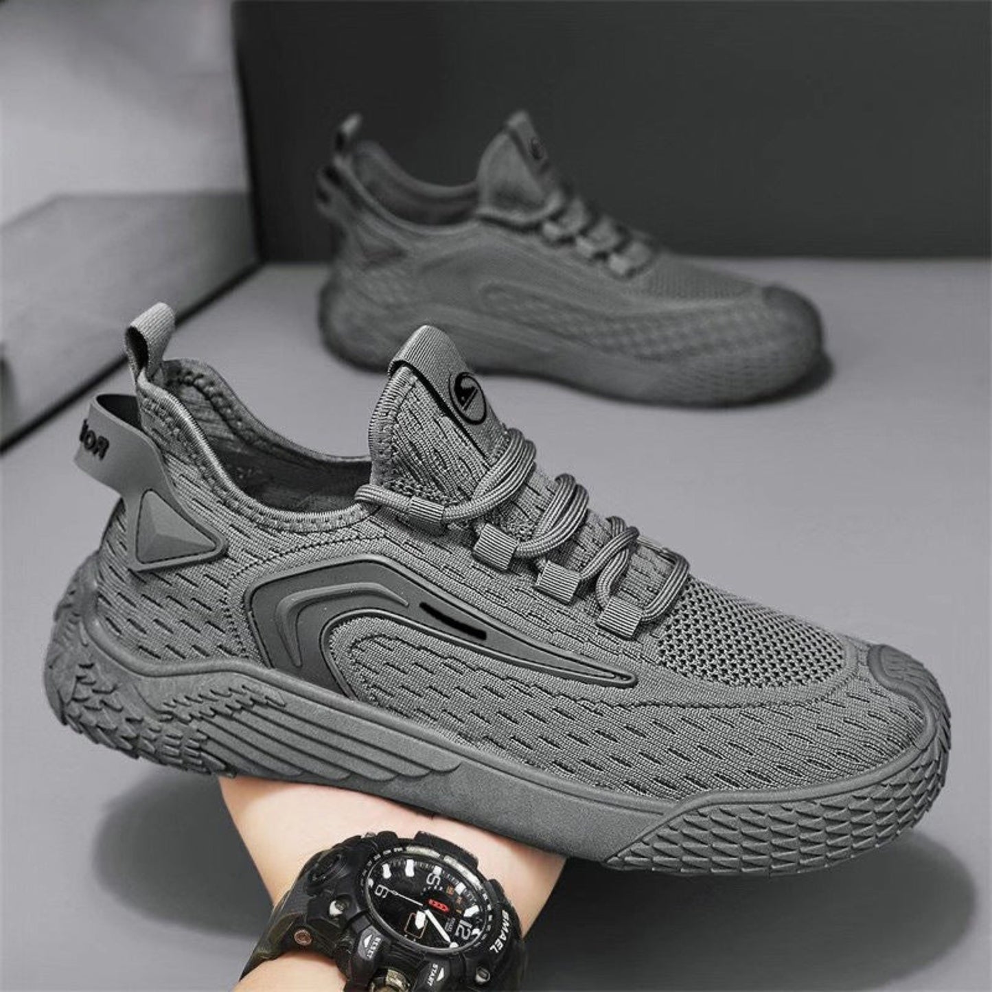 Men's Lightweight Mesh Sports Sneakers – Casual Lace-Up Shoes